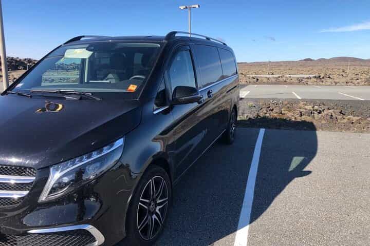 Keflavik International Airport Private Transfer To/From Reykjavik