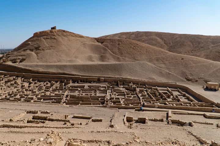 Guided Valley of the Artisans Private Tour From Luxor
