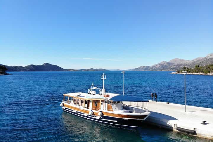 Hop-on-Hop-off Adventure - Explore Elaphiti Islands
