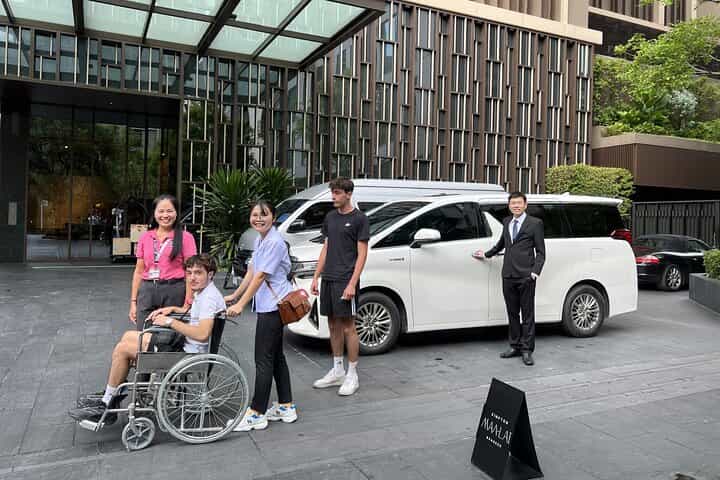 Luxury VIP Roundtrip Transfer DMK Airport to Bangkok