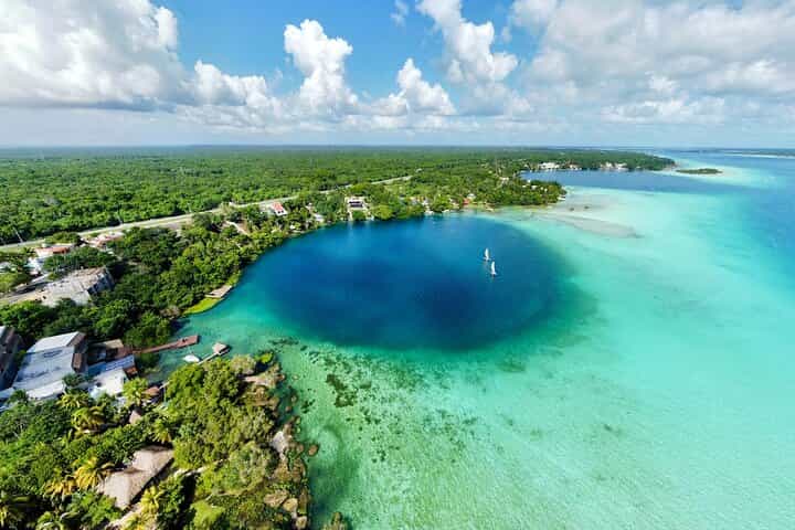 Small Group Chacchoben Mayan Ruins and Bacalar Boat Combo Tour