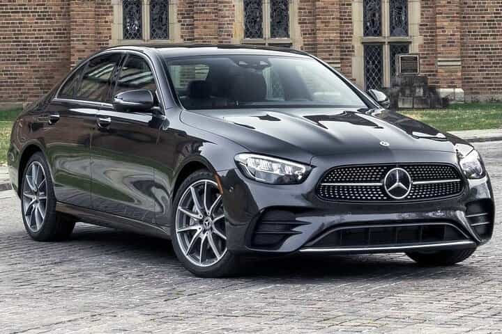 Private Transfer: Hamad Airport DOH to Doha by Business Car