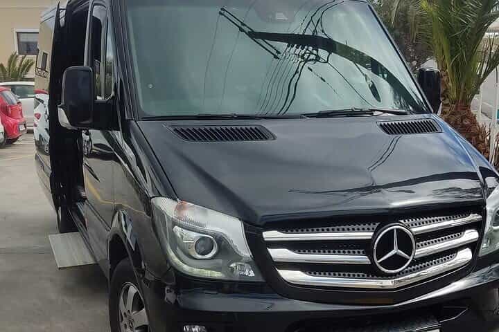 Private Transfer Santorini One-way From/To Airport, Port & Hotel 