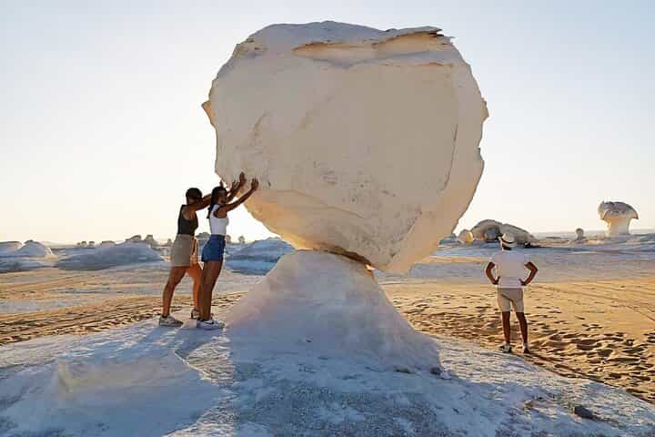 2-Day Bahariya Oasis Desert Adventure with Camping