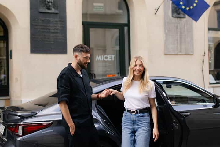 Krakow Private Transfer from the City to the Airport