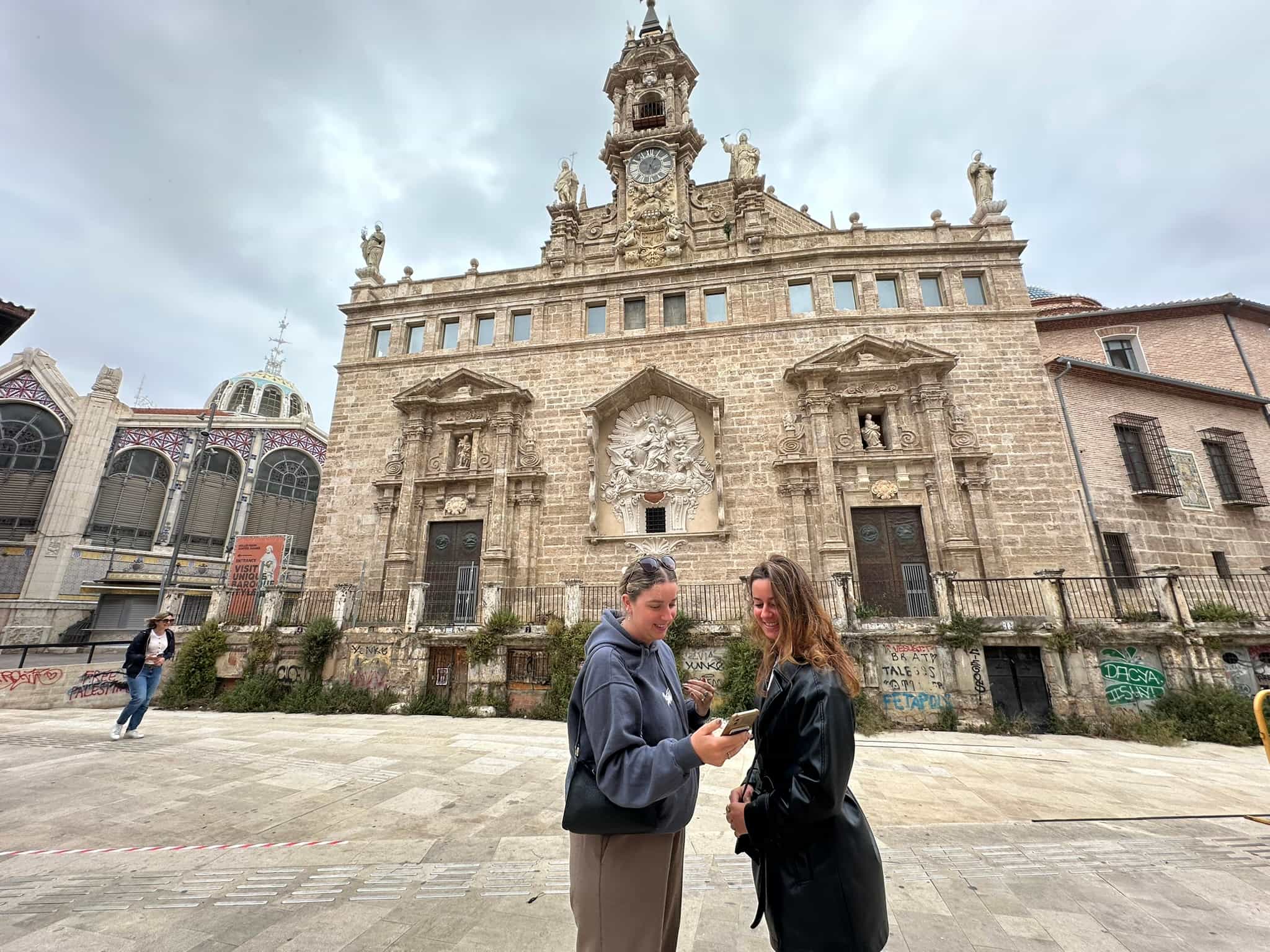 Valencia Self-Guided Sherlock Holmes Murder Mystery Game