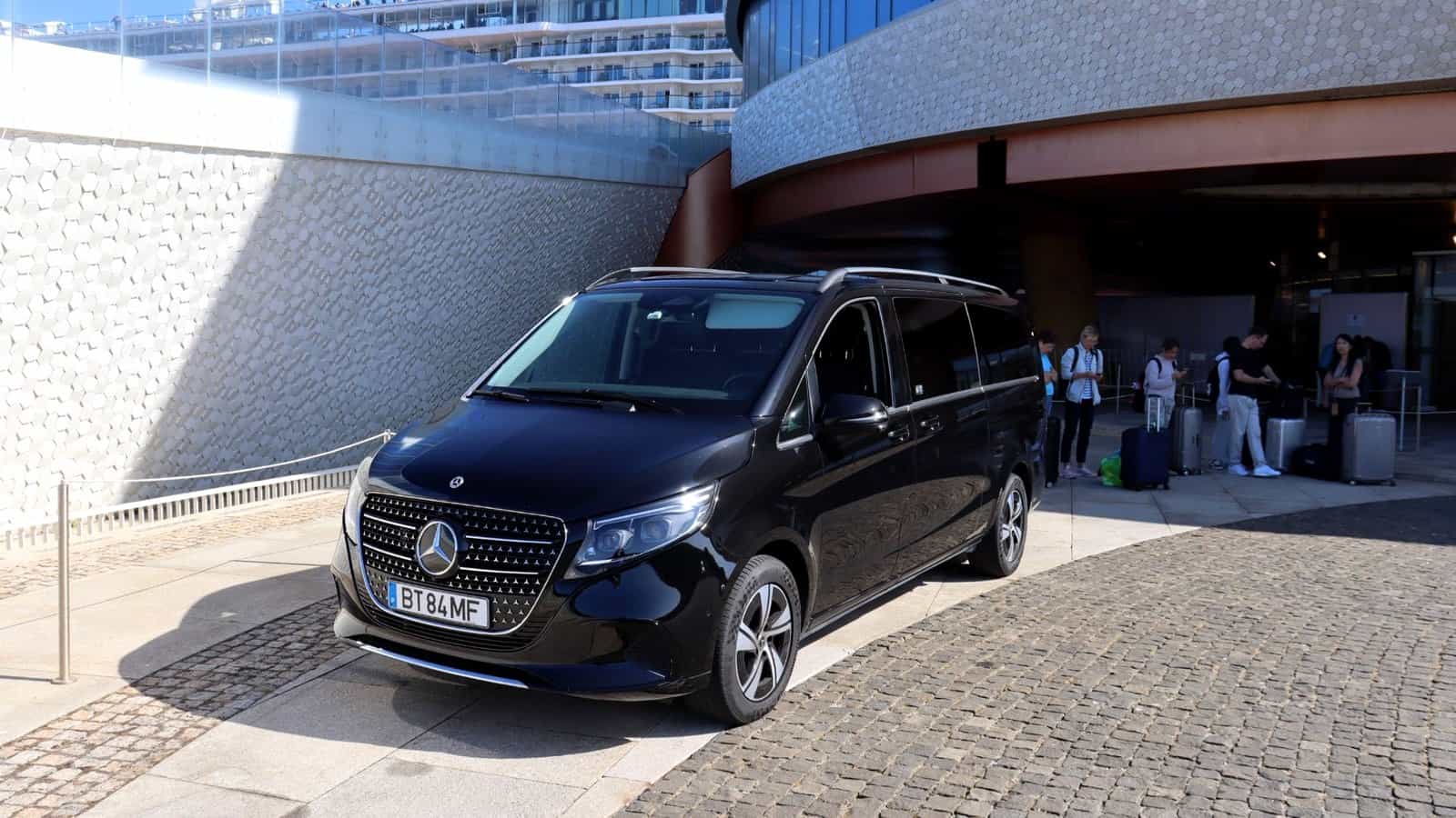 Private Transfer Between Porto Airport or Porto City and Fátima
