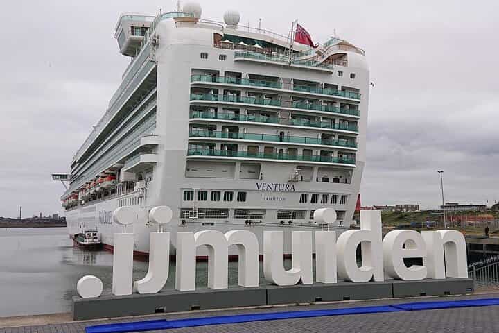 Amsterdam to IJmuiden Private Transfer