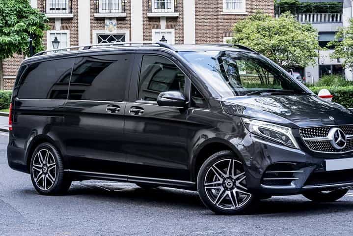 Departure Transfer: Bordeaux to Airport BOD by Luxury Van