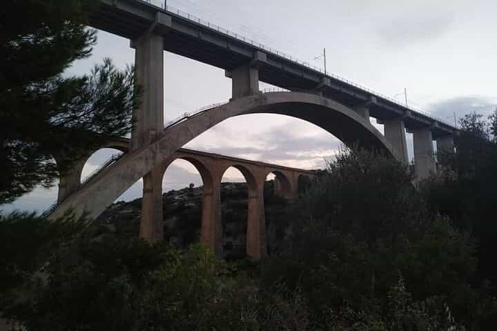 Guided Hiking Tour in the Gravina di Castellaneta Tourist Level