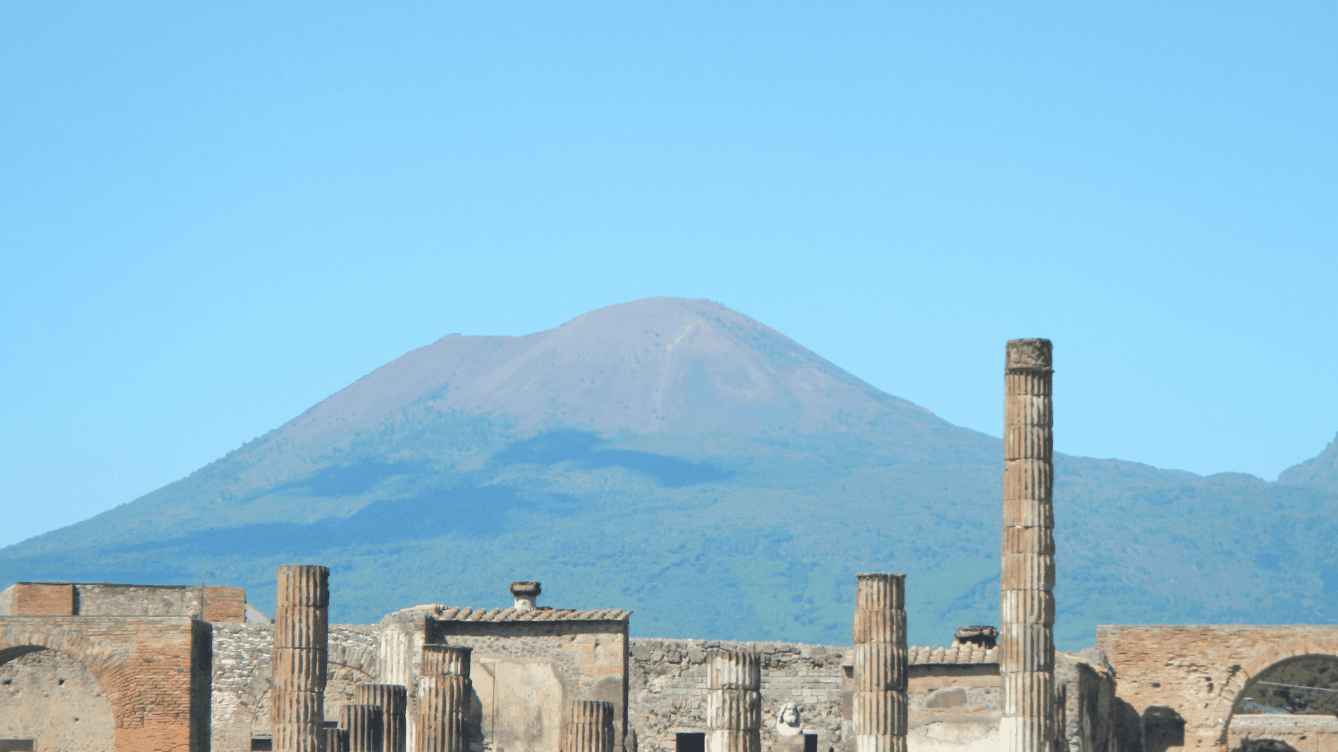 Private Pompeii Half-Day Tour with Skip-the-Line Tickets and Round-Trip Transfer