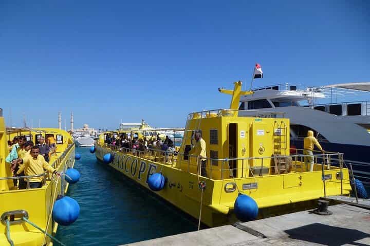 Hurghada: Royal Seascope Submarine cruise with Snorkel stop