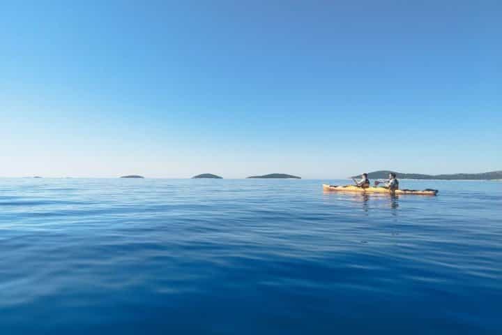 Kayak Island Hopping in Sibenik Archipelago