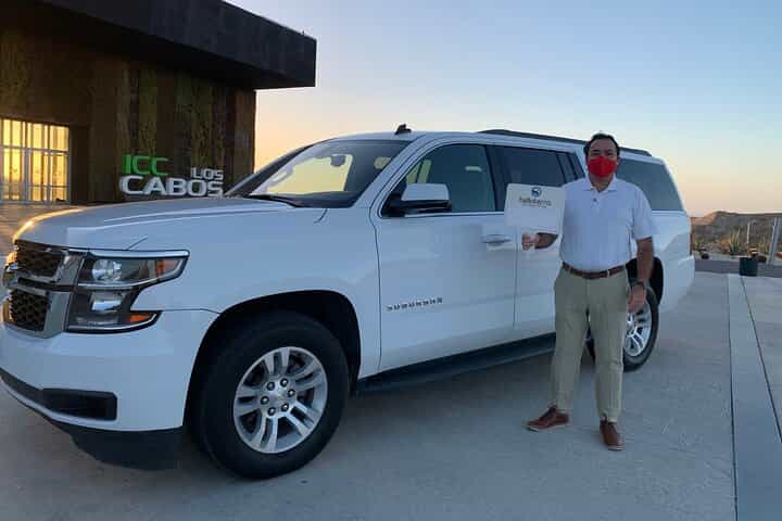 Private Roundtrip Luxury SUV Transfer: Los Cabos (SJD) Airport