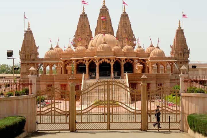 Divine Jain Trail: Private Day Tour to Ankleshwar from Surat