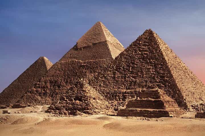 The Wonders of Giza: Half-Day Tour to the Pyramids & Sphinx