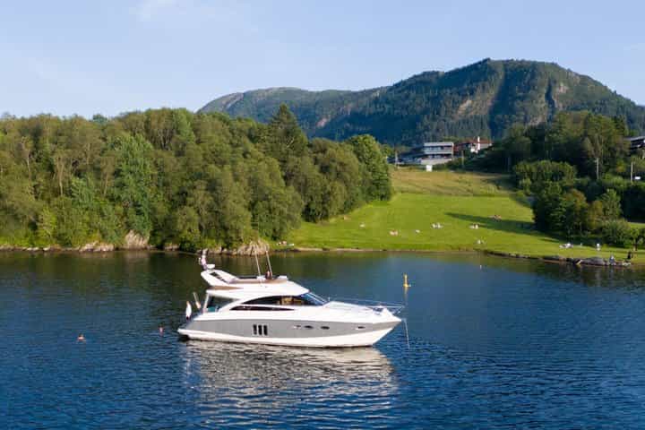 Rainy Day Activity 3 Hrs Private Yacht Cruise on the Fjords