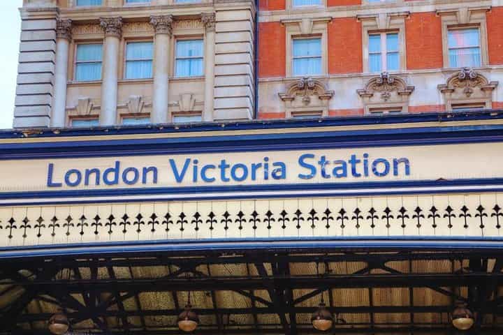 Private One Way or Round Trip Transfe Heathrow Airport to Kensington SW London