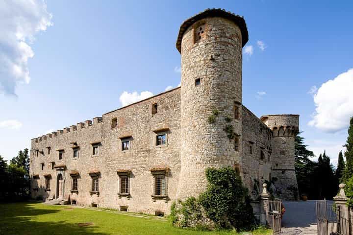 Private Tour and Wine Tasting at Castle-Wineries in Chianti from Florence