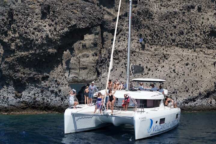 Luxury Caldera Cruise with a rich BBQ meal and drinks!
