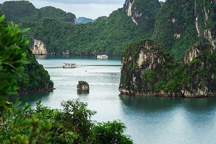 HA LONG BAY WONDERS FULL-DAY CRUISE