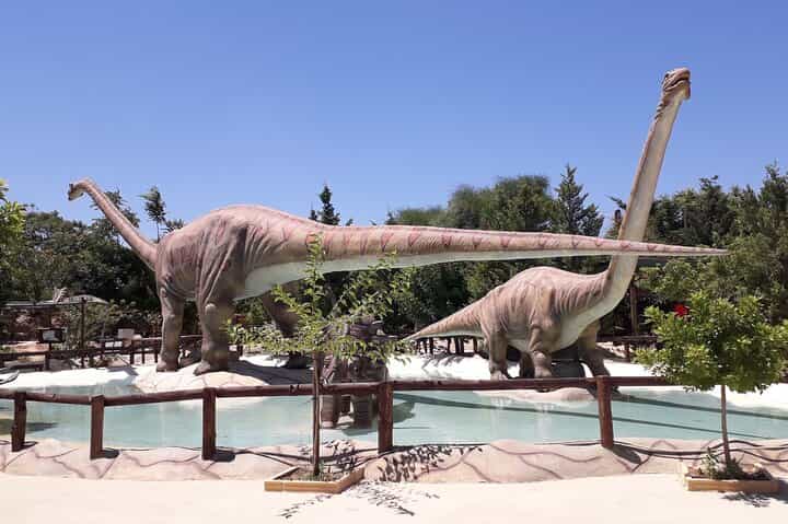 Family Day from Chania: CRETAquarium, Dinosauria Park, Heraklion 