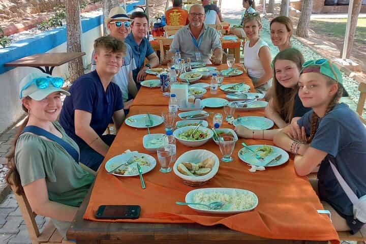 Kuşadası Small-Group Walking Tour with Turkish Food Tastings