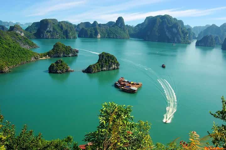 Half-day Ha Long Bay Dream Cruise