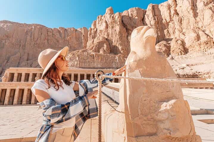 Privet Full Day Tour to East and West Banks of Luxor