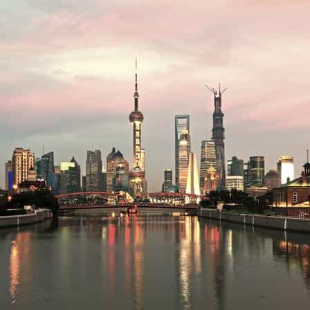 4-Hour Shanghai Night Walking Tour with Huangpu River Night Cruise