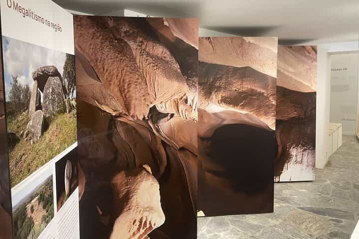 Évora or Montemor-o-Novo: Guided Tour to Escoural Caves