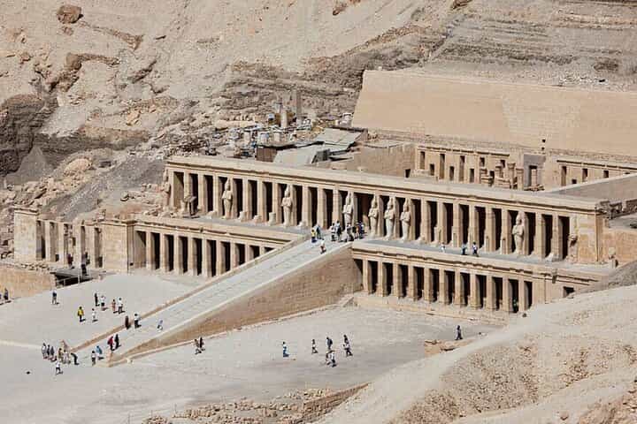 Hot Air Balloon Ride to Colossi of Memnon in Luxor
