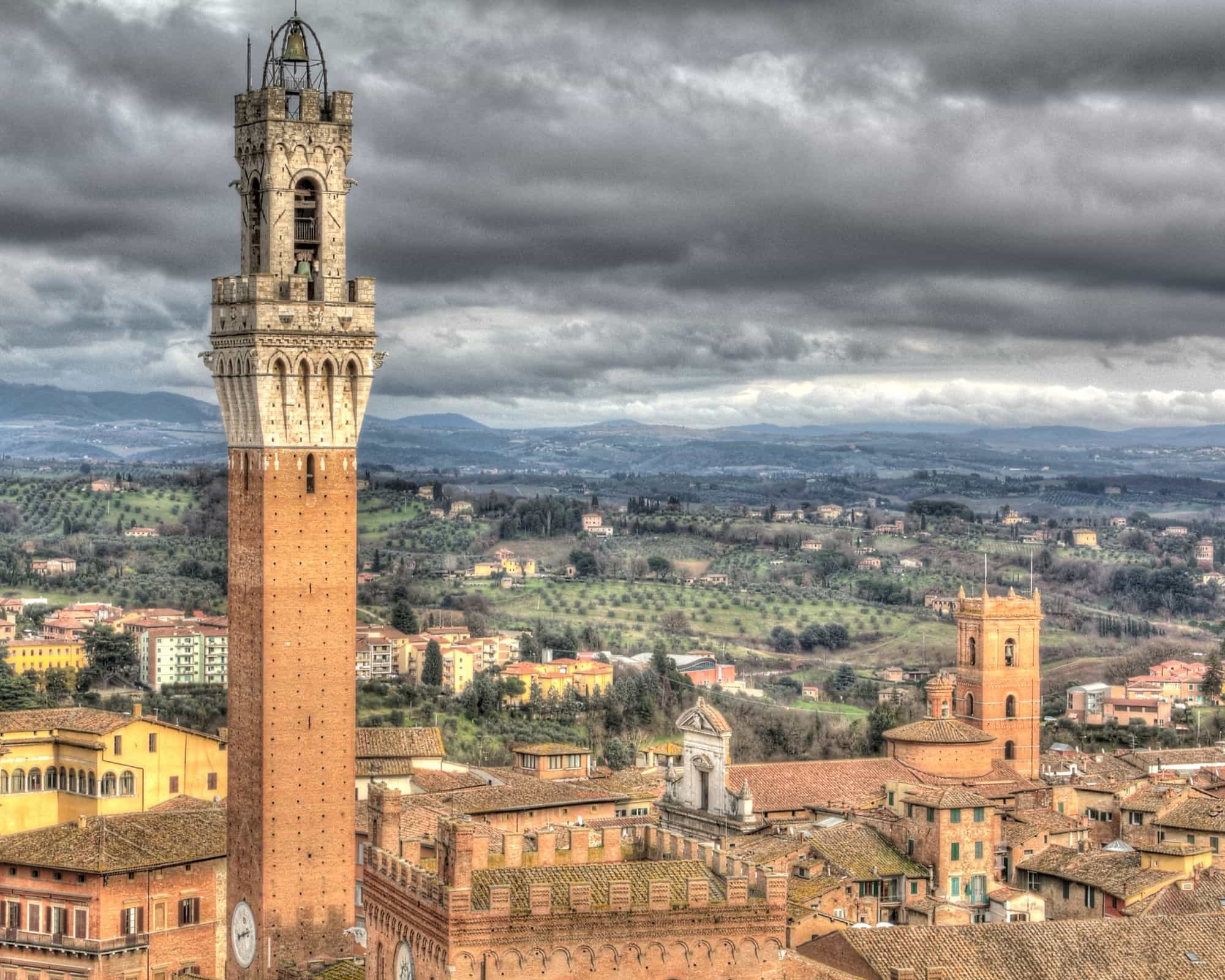 Siena, San Gimignano, Monteriggioni and Chianti Wine Tasting Tour from Florence