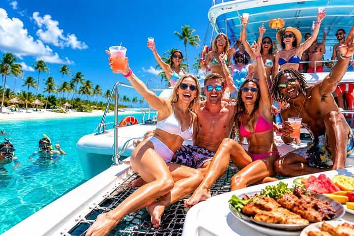 Punta Cana Private Catamaran Spring Break Party, Snorkel & BBQ