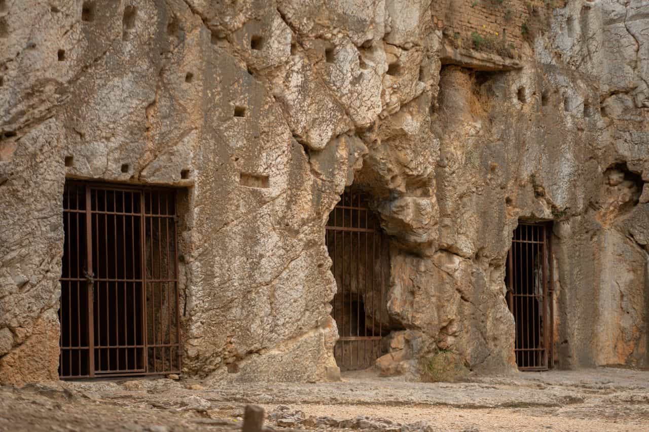 Athens: After Dark Legends, Murders & Mysteries Walking Tour