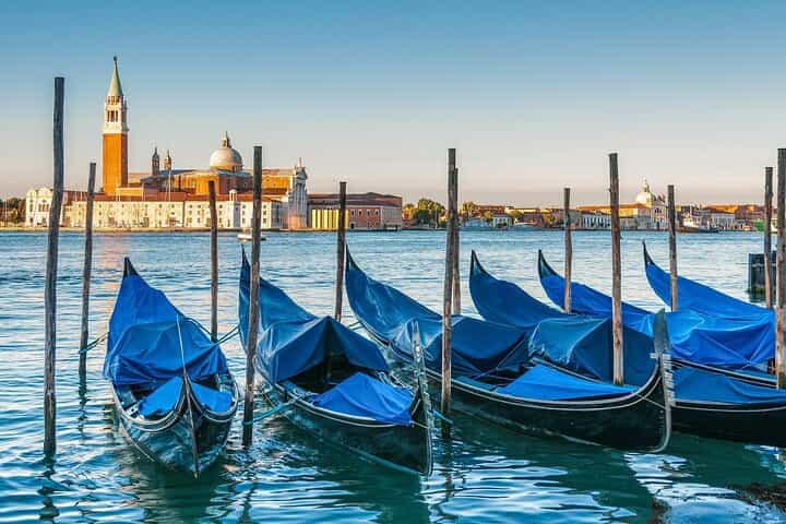 Venice Walking Tour: Jewish Ghetto, Rialto & Doge's Palace
