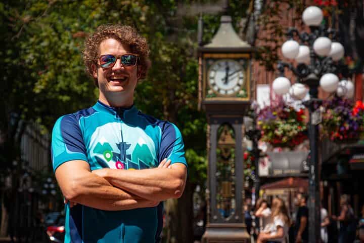 Vancouver Coal Harbour and Historic Gastown Walking Tour