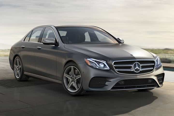 Mumbai Airport Transfers : Mumbai City to Mumbai Airport BOM in Business Car