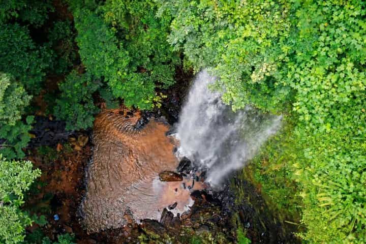 Boti WaterFalls, Umbrella Rock, Aburi Gardens & Cocoa Farm Tour