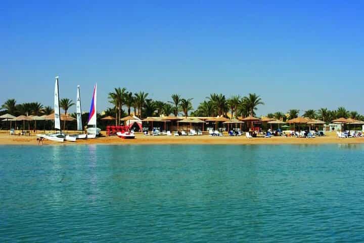 Full-Day Private Guided Tour To Red Sea EL Ain Sokhna From Cairo