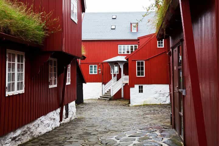 Bergen Scavenger Hunt & Highlights Self-Guided Audio Walking Tour