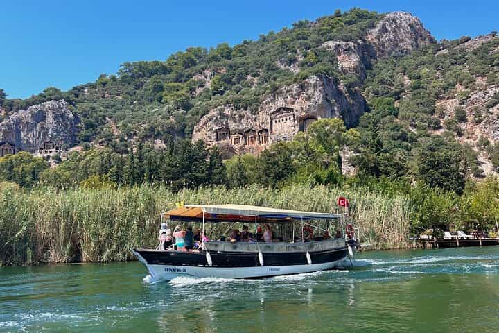Boutique Dalyan Tour: Mud Bath, Rock Tombs & Turtle Beach with Lunch