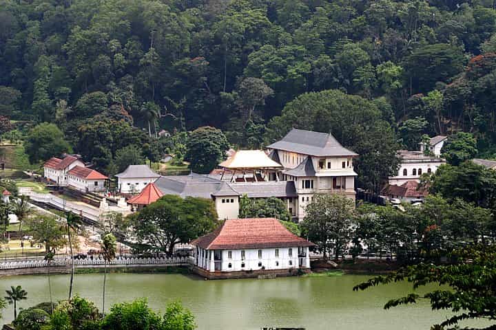 Temple Run Tour from Kandy