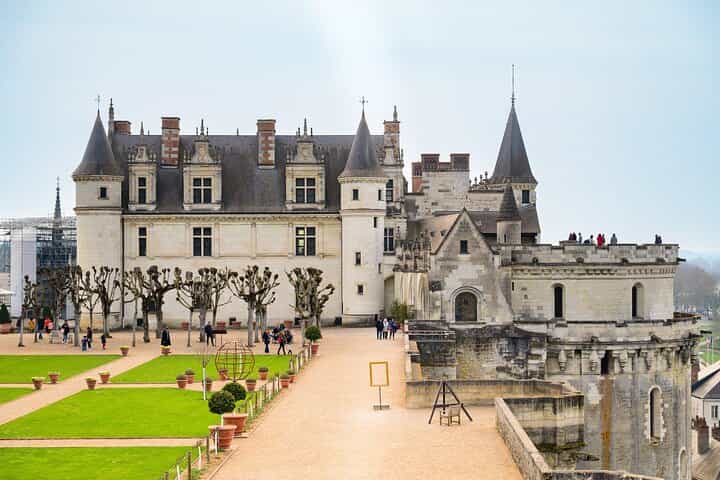 Leonardo da Vinci’s Home & Amboise Castle with Hotel Pick Up