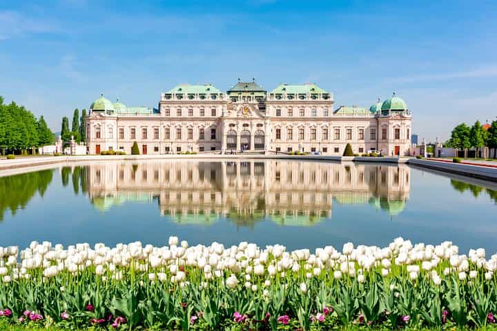 Private day trip from Budapest to Bratislava, Vienna, and back