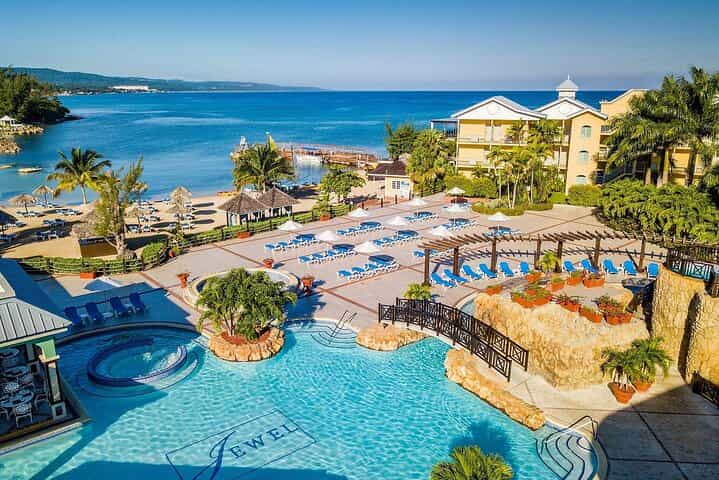 Private Airport Transfer to Jewel Paradise Cove Resort