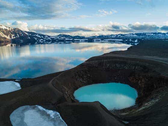 Private Highland tour to Askja Caldera 