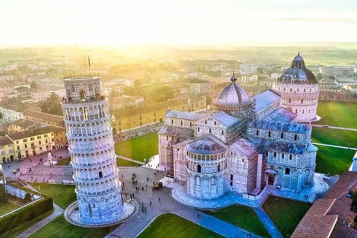 Shore Excursion from Livorno to Pisa and Lucca Private by Minivan