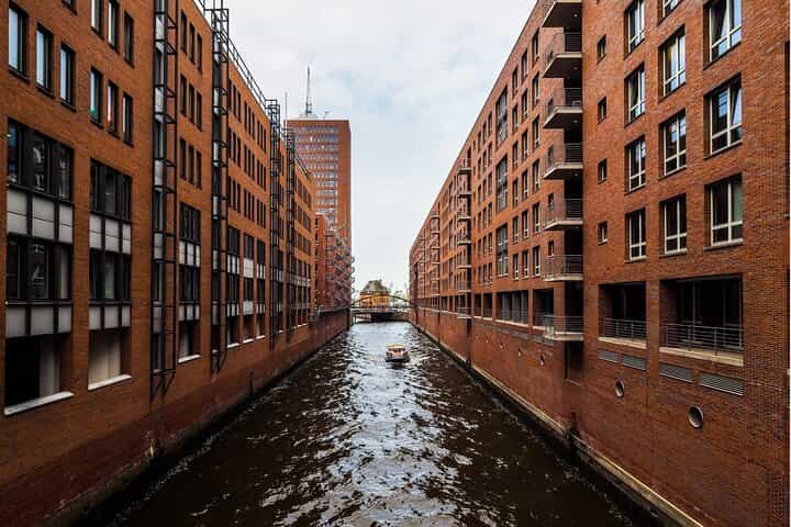 Hamburg Scavenger Hunt & Self-Guided Audio Walking Tour