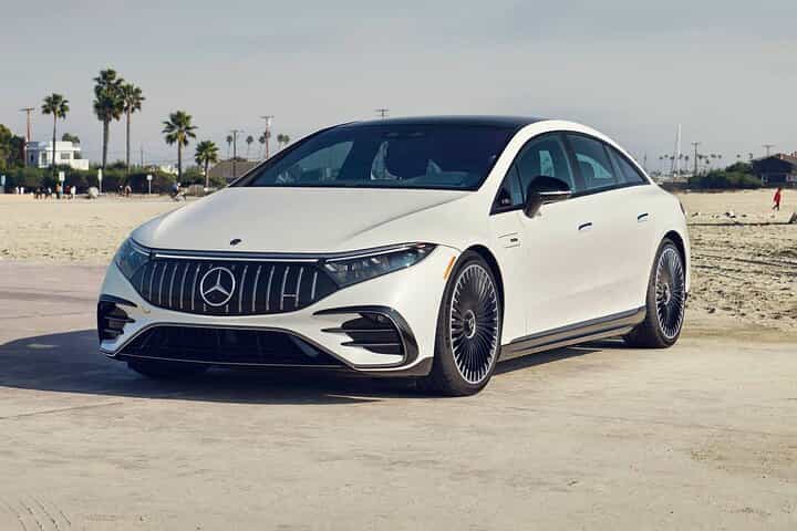 Airport Transfer: Airport CPT to Cape Town by Luxury Car